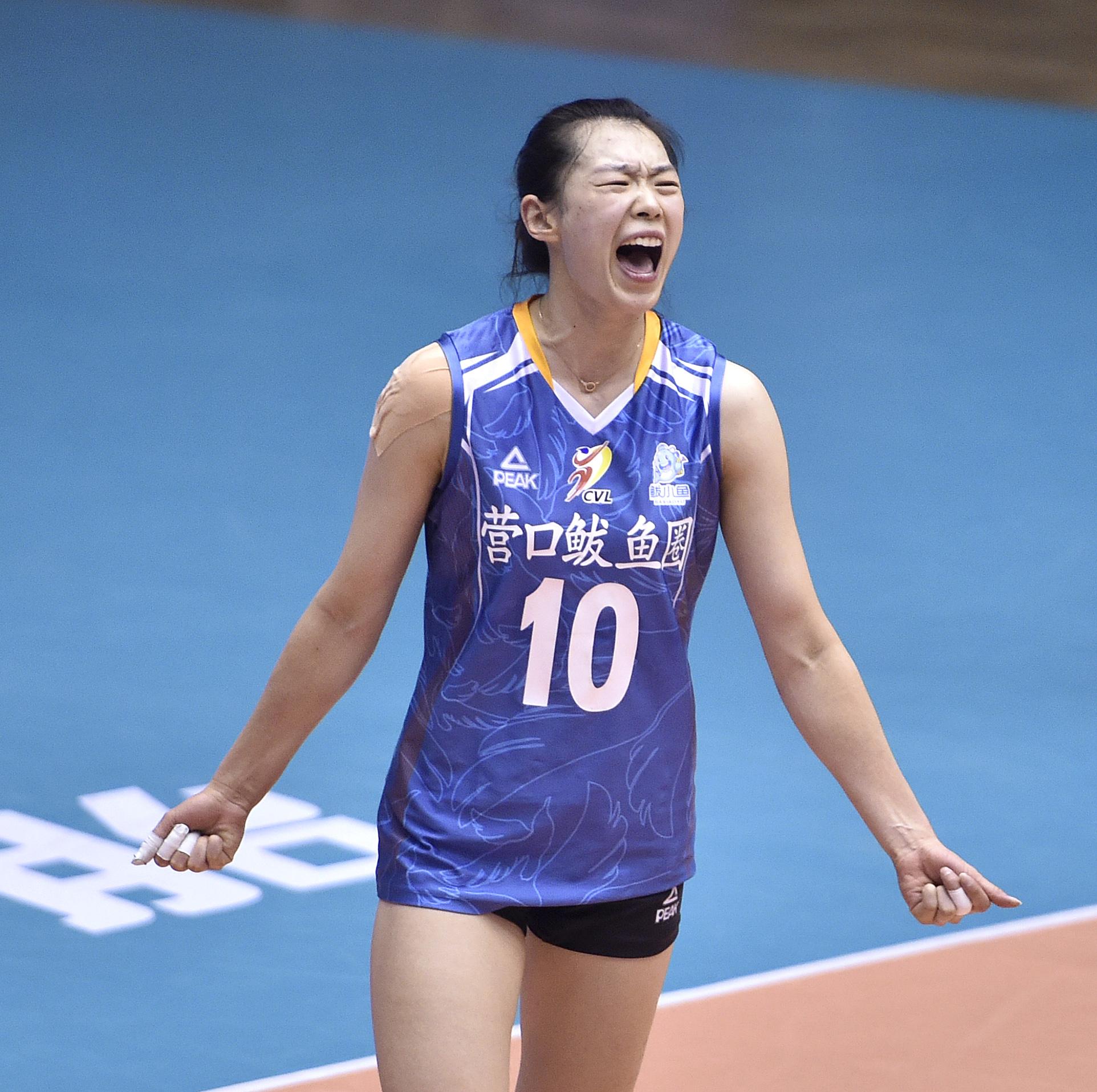 女排比賽時(shí)刻，榮光與榮耀的瞬間記錄時(shí)代風(fēng)采