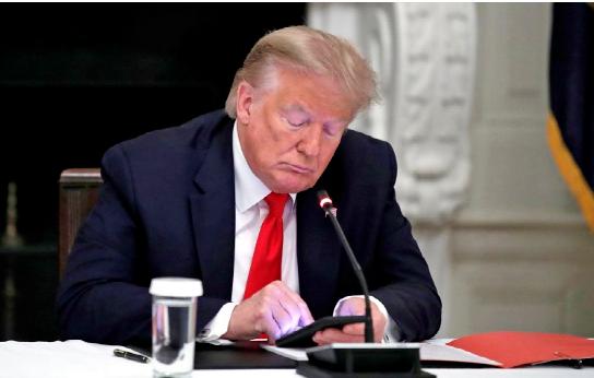 借殼上市失敗的背后故事與小巷獨特風味小店的經歷