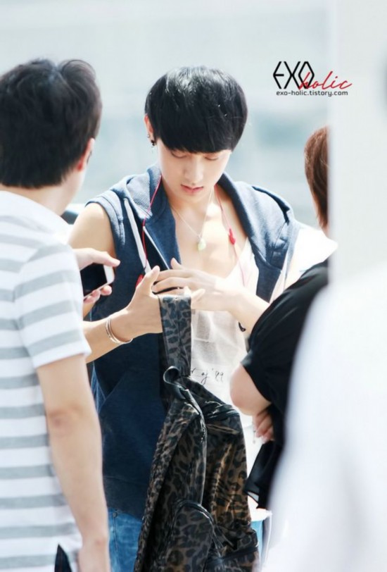 樸燦烈最新照片集，展現(xiàn)流行天王的多面魅力