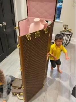 百萬(wàn)贏家最新版，小巷中的特色小店揭秘