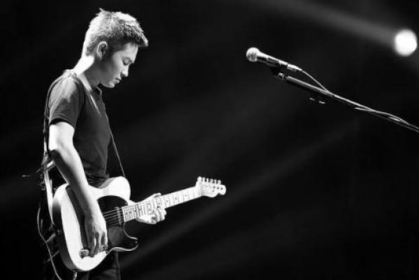 竇唯新歌發(fā)布，變化中的學(xué)習(xí)與自信成就的力量