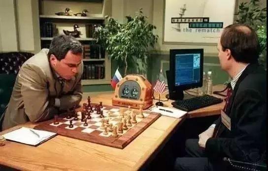 富士康漲薪動(dòng)態(tài)，成長之旅中的學(xué)習(xí)與變革之路