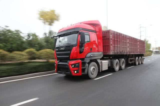 2017年大貨車跑貨行情與溫情故事，車輪上的日常