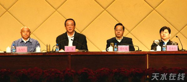 酒鋼馬鴻烈最新動態(tài)揭秘，小巷中的隱藏瑰寶