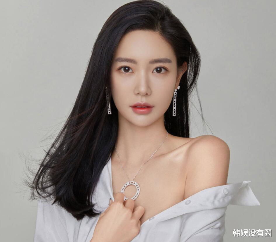 金泰妍短發(fā)新照發(fā)型指南，從初學(xué)到進(jìn)階，打造時(shí)尚短發(fā)秘籍