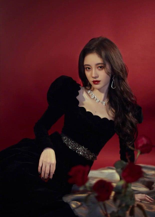 巷弄深處的秘密時尚殿堂，精選時尚禮服大賞