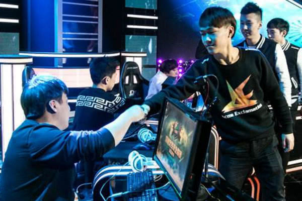 CF職業(yè)比賽禁用人物探究，背后的原因與影響分析