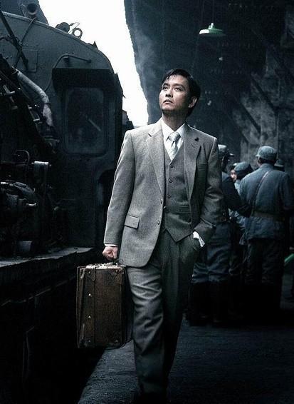 重慶諜戰(zhàn)電視劇,重慶諜戰(zhàn)電視劇，迷霧中的英雄傳奇