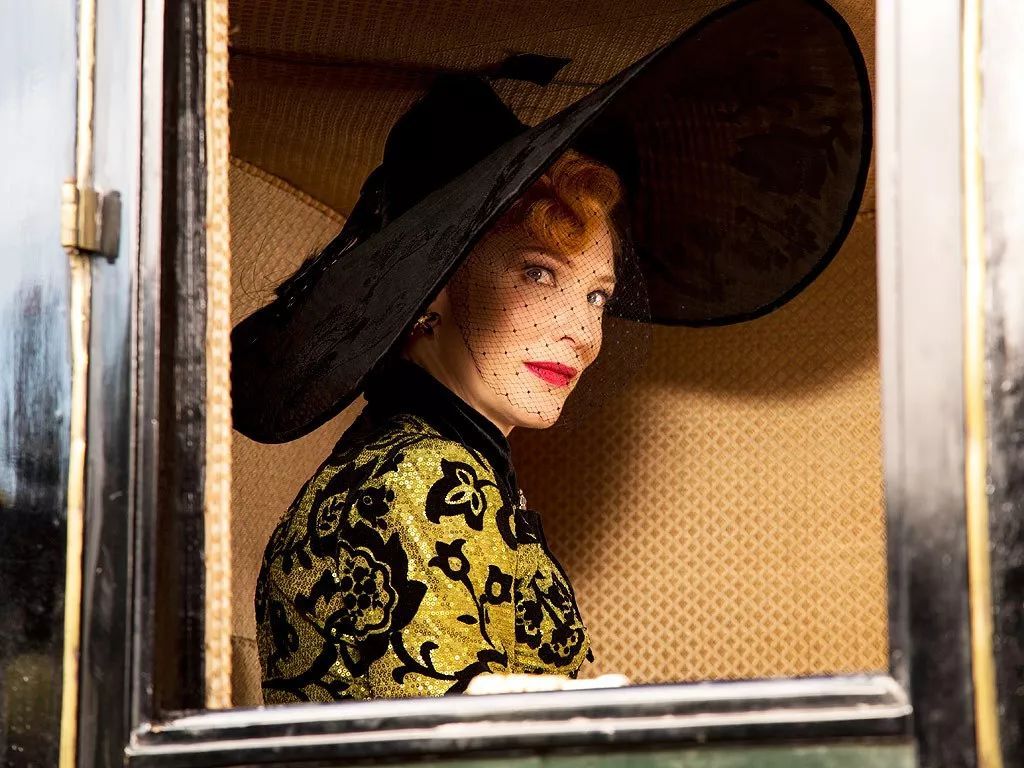 返老還童演員表，時(shí)光逆行的星光陣容揭秘