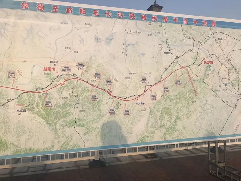 長益常高鐵最新動(dòng)態(tài)，探尋小巷中的獨(dú)特風(fēng)味美食之旅