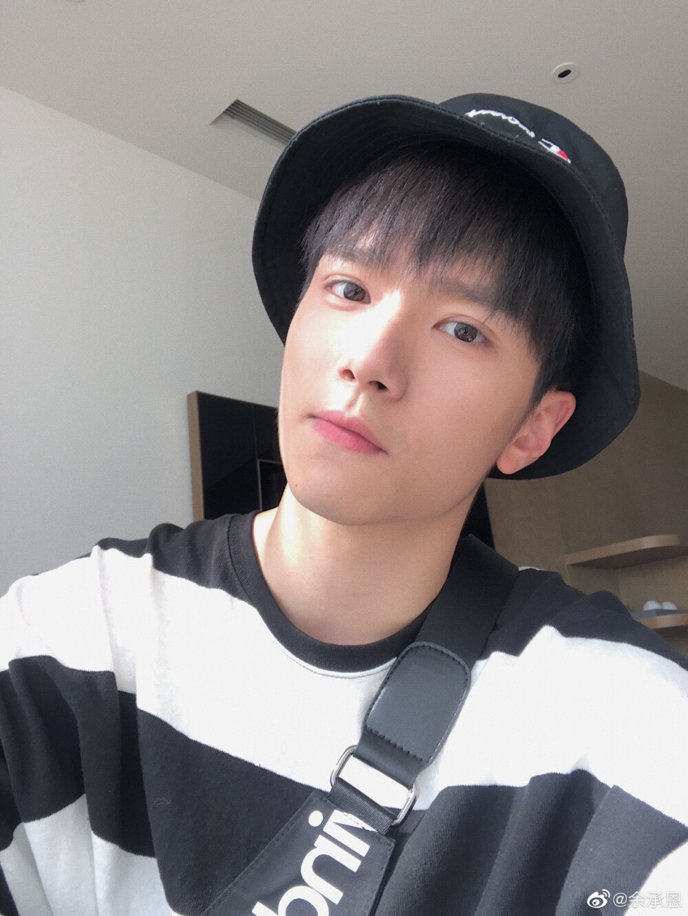 余承恩最新探索之旅，自然美景的治愈之旅