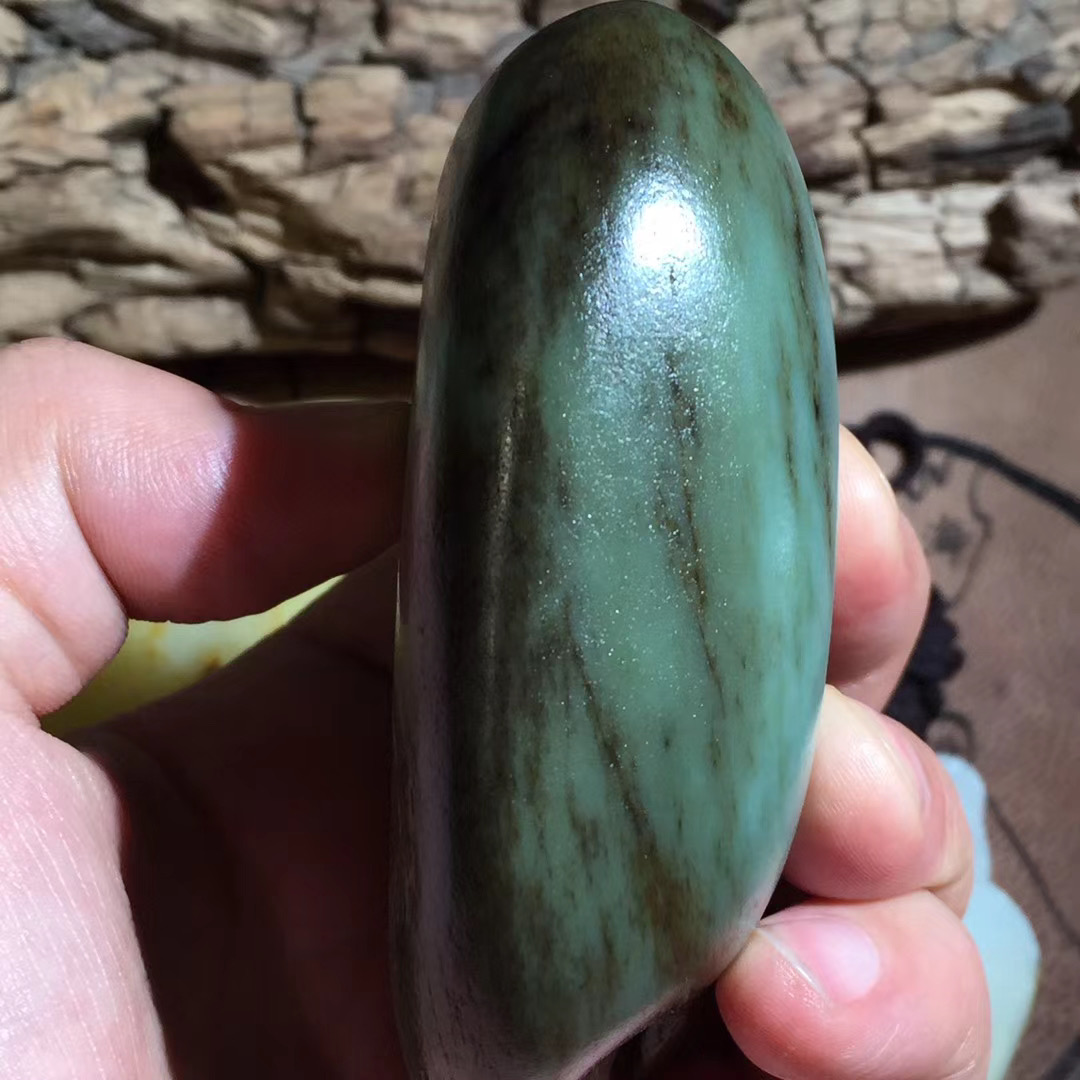 沙棗青籽料，特征揭秘、價(jià)格洞悉與家的溫馨體驗(yàn)