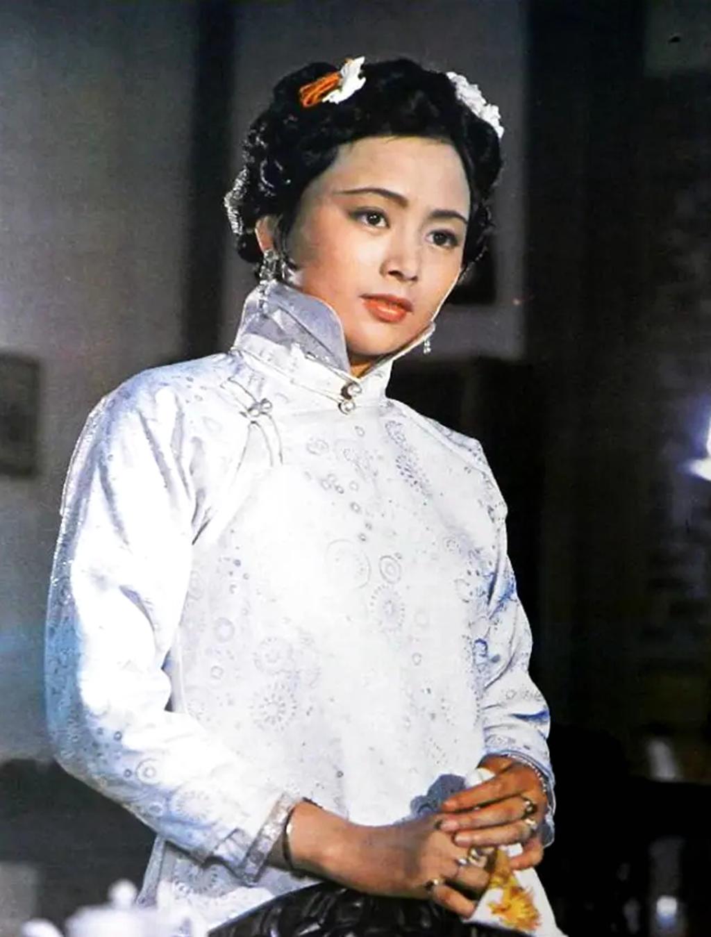 電影最新高清，無(wú)與倫比的視聽(tīng)盛宴！