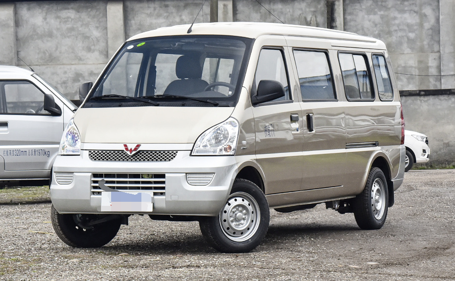 五菱榮光加長版新款，科技引領(lǐng)未來出行新風(fēng)尚