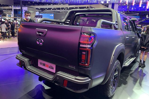 8848上市，小巷獨(dú)特風(fēng)味驚艷全球，成就矚目焦點(diǎn)