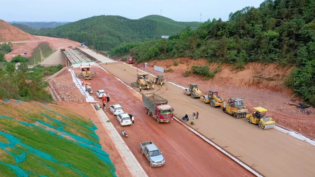 眉麟公路科技重塑智能出行新時(shí)代，最新動(dòng)態(tài)開(kāi)啟智能公路體驗(yàn)新篇章