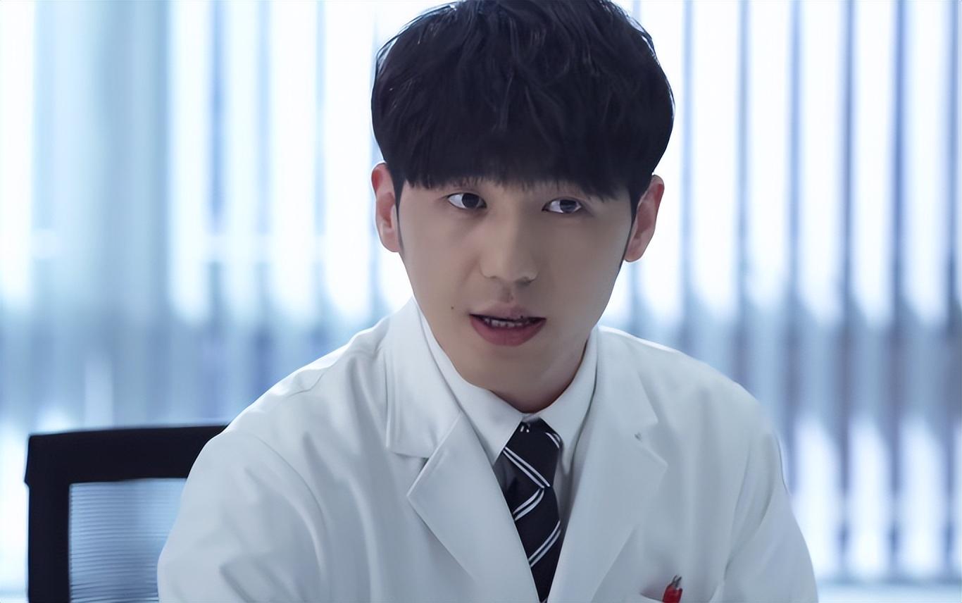 醫(yī)生演員,醫(yī)生演員，職業(yè)的多面性與角色塑造的探討