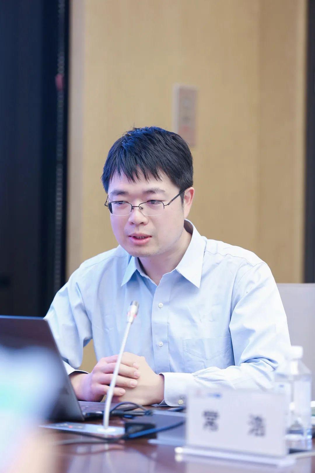 朗新科技，科技溫情與友情紐帶下的日常趣事與最新資訊