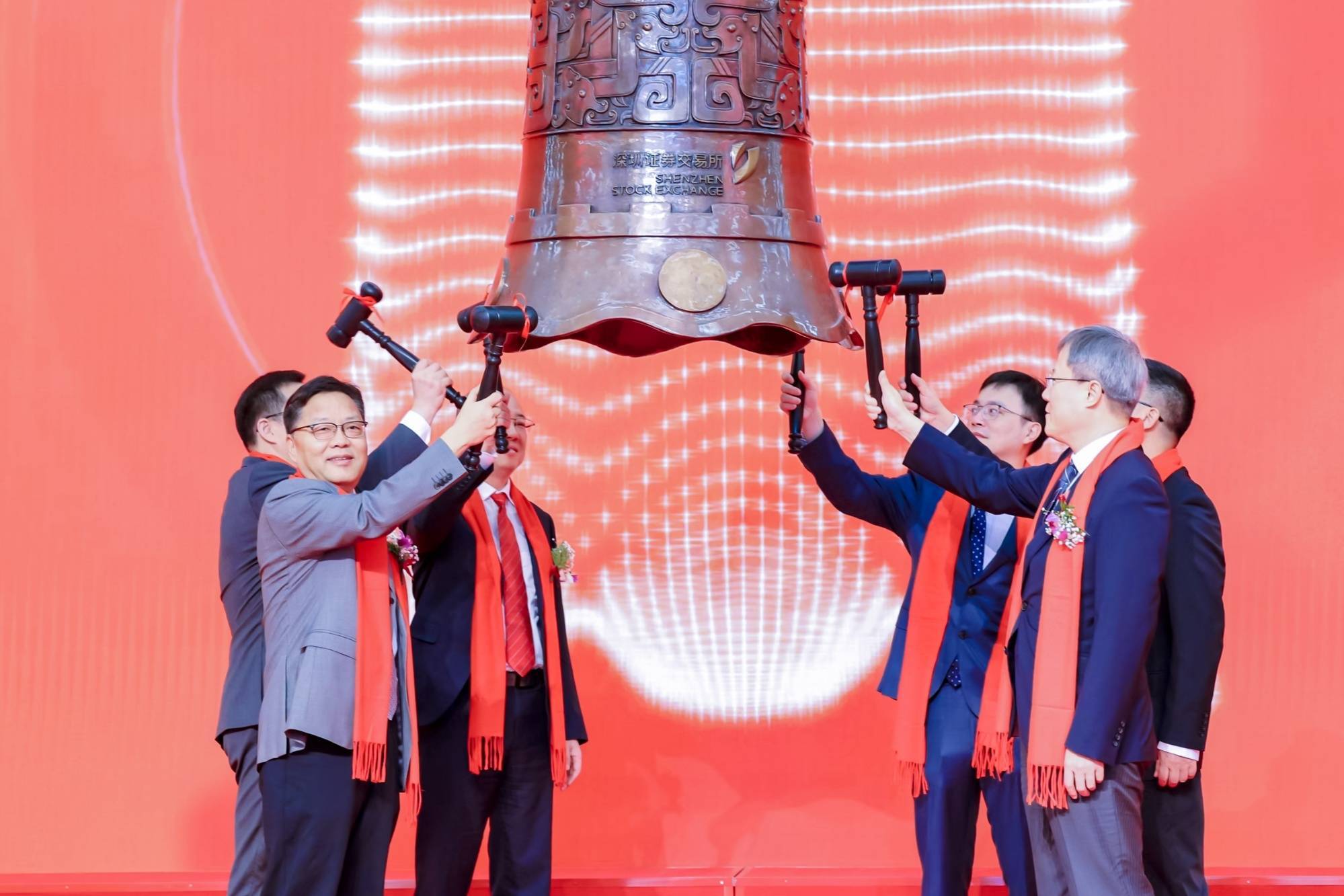 華融證券上市,華融證券上市，資本市場的新里程碑