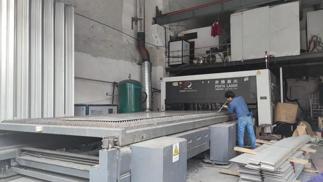 激光切割機(jī)，觸摸未來(lái)的精工利器，價(jià)格與體驗(yàn)全解析