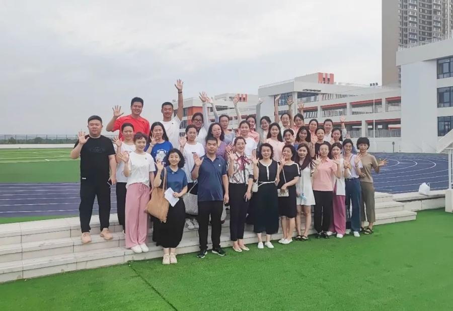 草灘最新招聘，探尋小巷風味，職場體驗新篇章