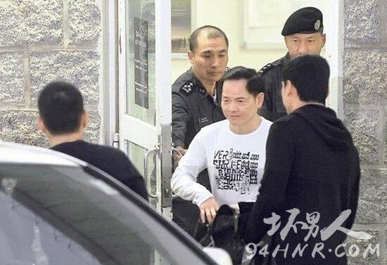 澳門尹國駒最新動態(tài)揭秘，小巷美食寶藏探索