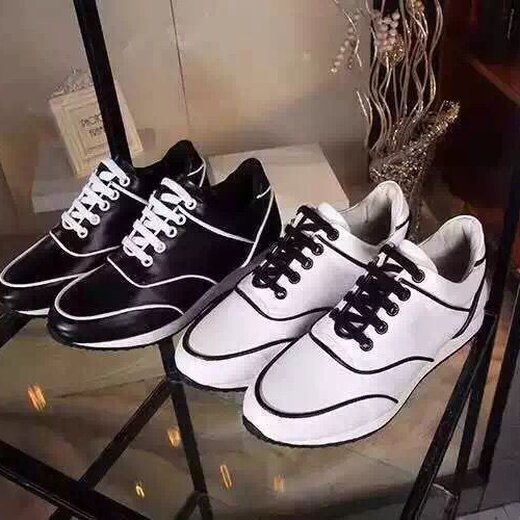 香奈兒新款女鞋圖片，時(shí)尚巔峰之璀璨明珠的絕美風(fēng)采