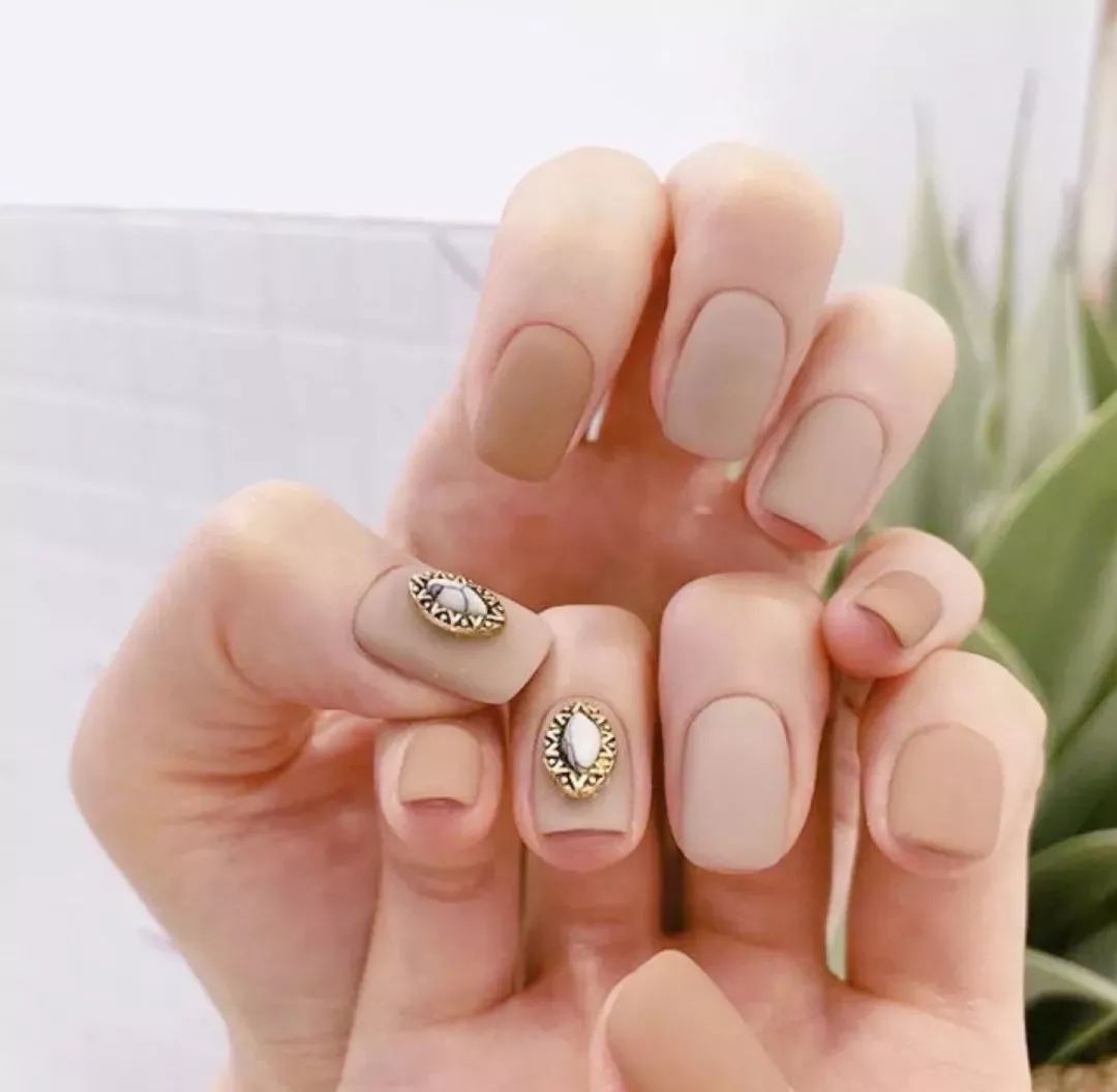 最新美甲圖片，時尚潮流的絢麗演繹