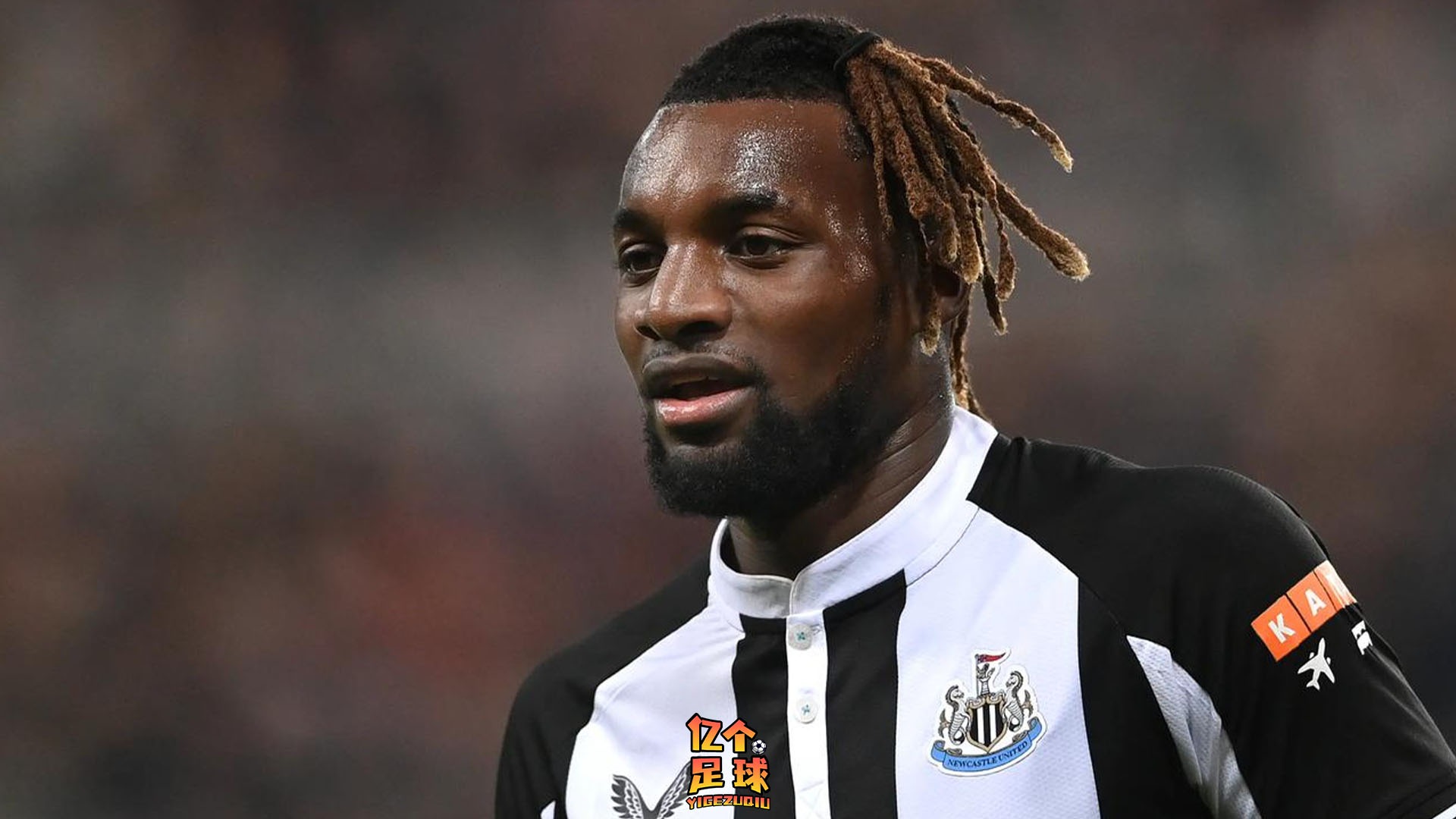紐卡斯?fàn)柭?lián)隊(duì)新加盟球員，變化中的力量，學(xué)習(xí)與自信之旅