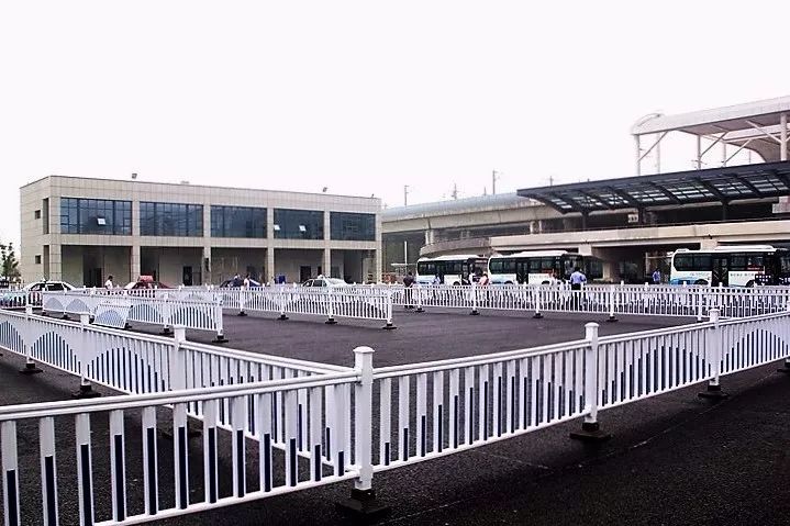 余姚高鐵站停車場的秘密與家的故事，停車費(fèi)信息及旅途溫馨指南