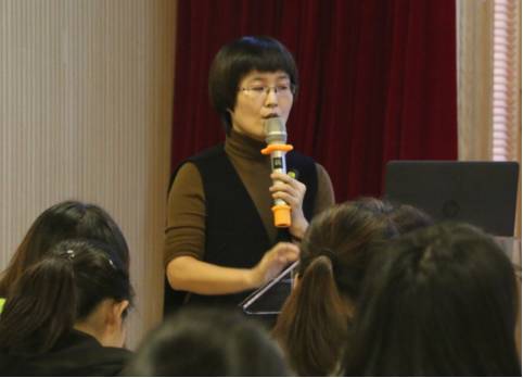 許建演員,許建演員，小巷深處的獨特魅力