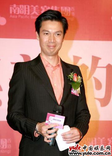 梁榮忠最新動(dòng)態(tài)，時(shí)代浪潮中的璀璨明星