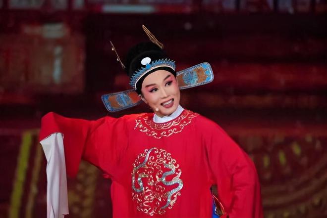 黃梅戲演員陳小芳，傳統(tǒng)藝術(shù)的璀璨之星