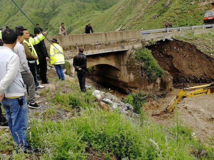 四川S302省道實(shí)時(shí)路況探秘，特色小店與小徑奇遇記