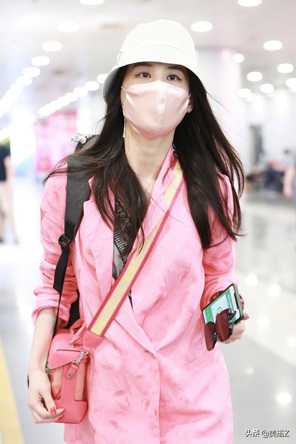 張雨綺機(jī)場街拍亮相，時(shí)尚魅力引爆小紅書！