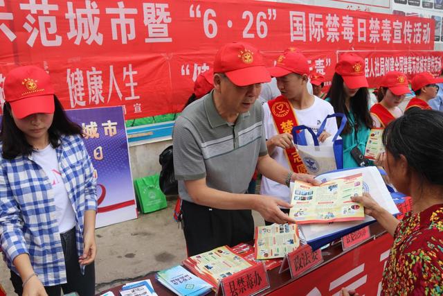 普安縣新任財(cái)政局局長(zhǎng)引領(lǐng)改革，推動(dòng)縣域經(jīng)濟(jì)新發(fā)展