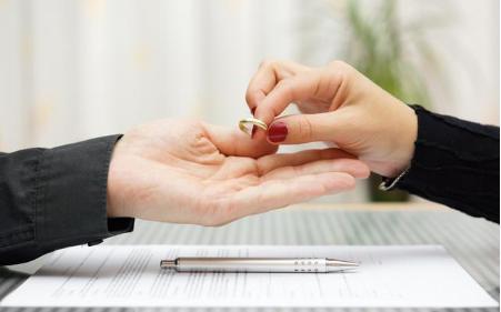 科技時(shí)代下的婚姻新紀(jì)元，最新結(jié)婚年齡法律規(guī)定解讀