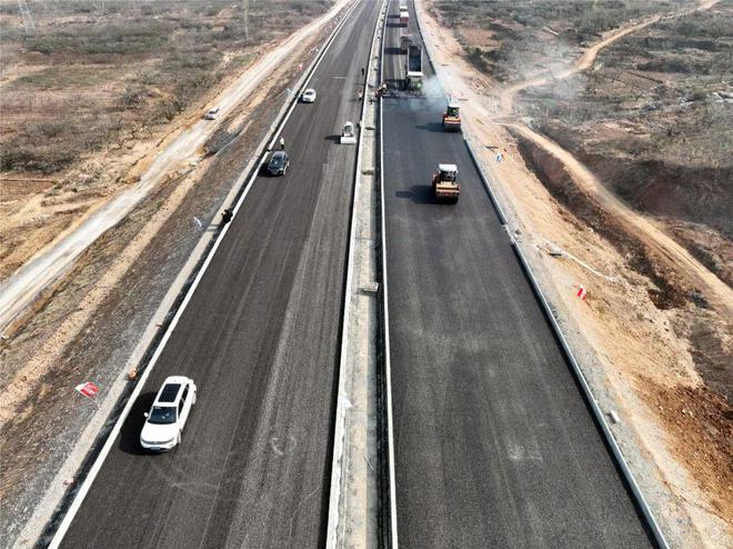 臨大高速公路最新動態(tài)更新，最新消息匯集