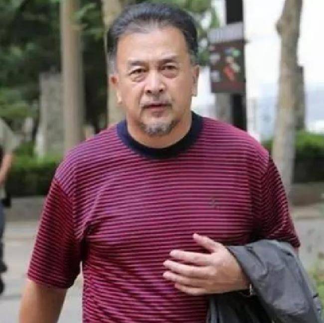 黃宏最新動(dòng)態(tài)，變化中的力量與自信成就之路