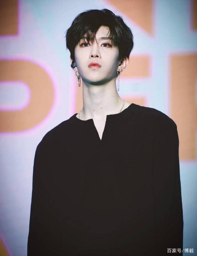 范丞丞最新行程揭秘，自信與成就之路，一路向前展風(fēng)采