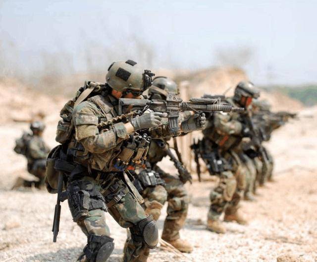 兵王洛天最新章節(jié)揭秘，小巷神秘寶藏與特色小店的奇遇