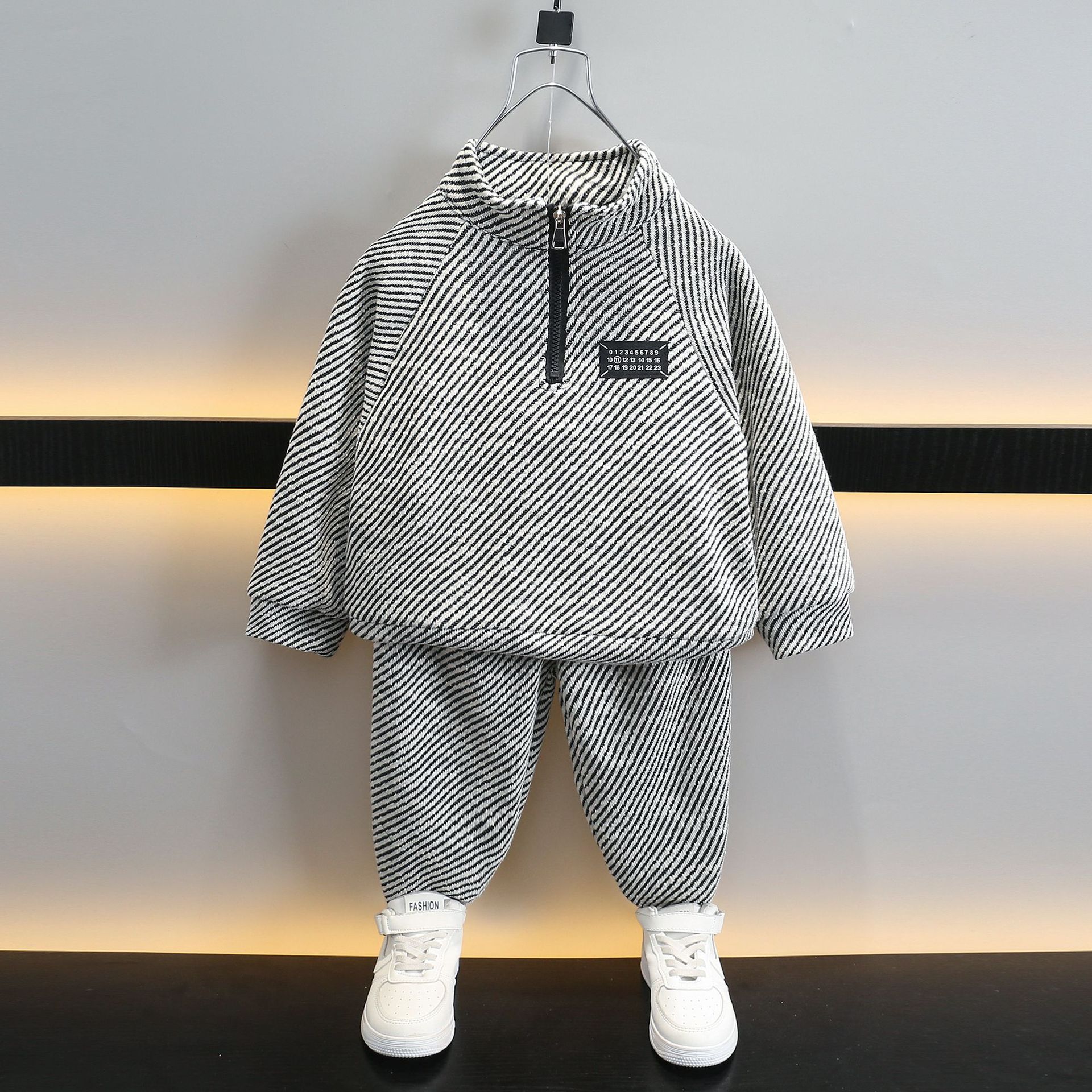 最新款童裝，友誼色彩，溫馨陪伴的童真時光