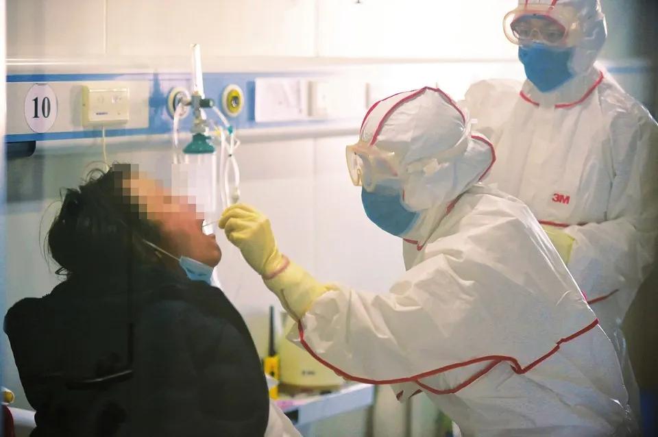 閆芳最新動態(tài)，科技新星引領(lǐng)未來生活新潮流