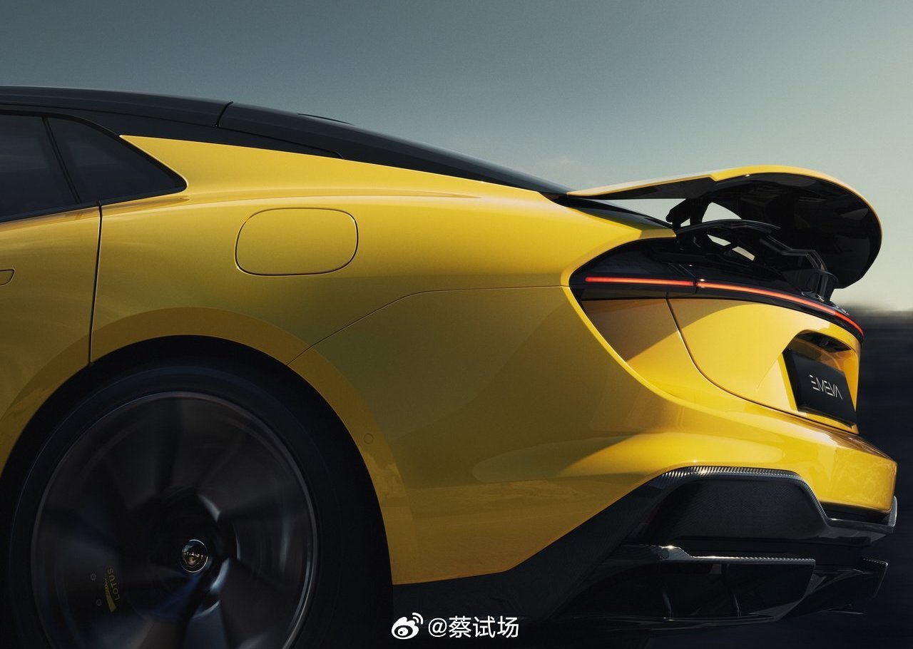 路特斯最新款驚艷亮相，奢華與科技的完美融合！