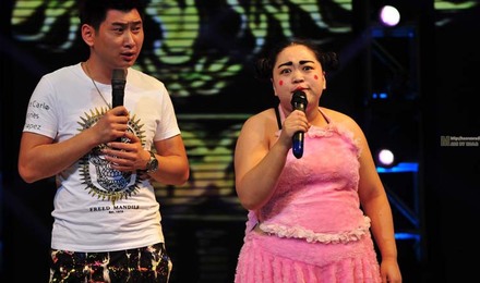 小黃飛姜鵬最新電影，科技巨獻，引領(lǐng)觀影新紀元