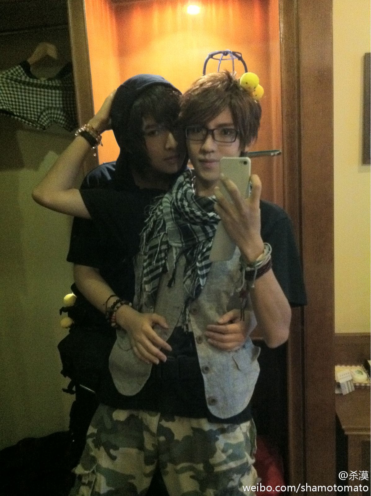 洛家俊與封蕭蕭最新科技產品介紹，智能生活的璀璨新星