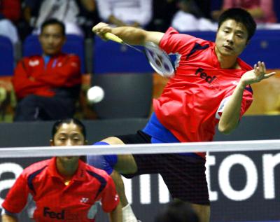 羽毛球世錦賽實(shí)時(shí)賽況更新，賽場動(dòng)態(tài)一覽無余